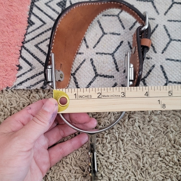 FLORAL & SILVER ADJUSTABLE BUCKLE COWBOY SPURS - Picture 4 of 16